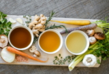 4 beneficios del caldo de huesos para perros y receta para prepararlo.
